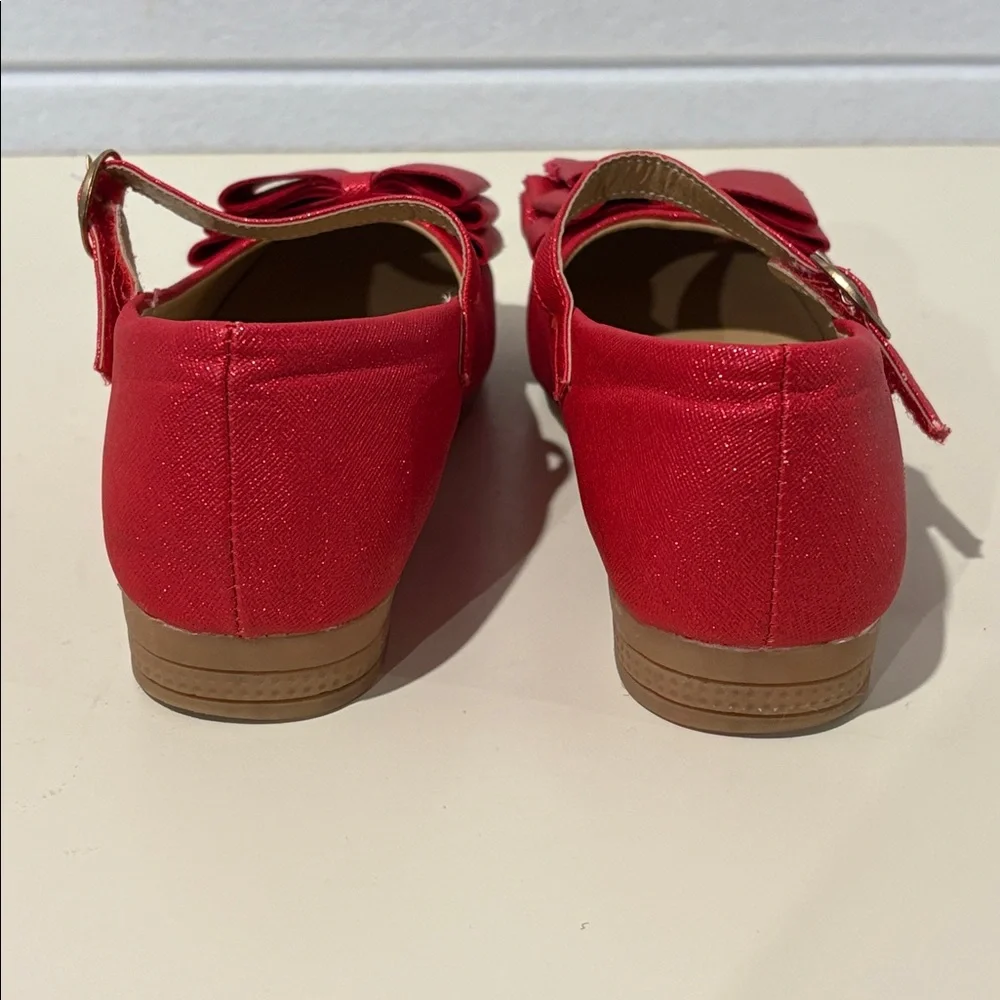 Pipperdoodles Lot of 2 Sparkly Silver & Red Bow Girls Velcro Shoes Pip Squeak